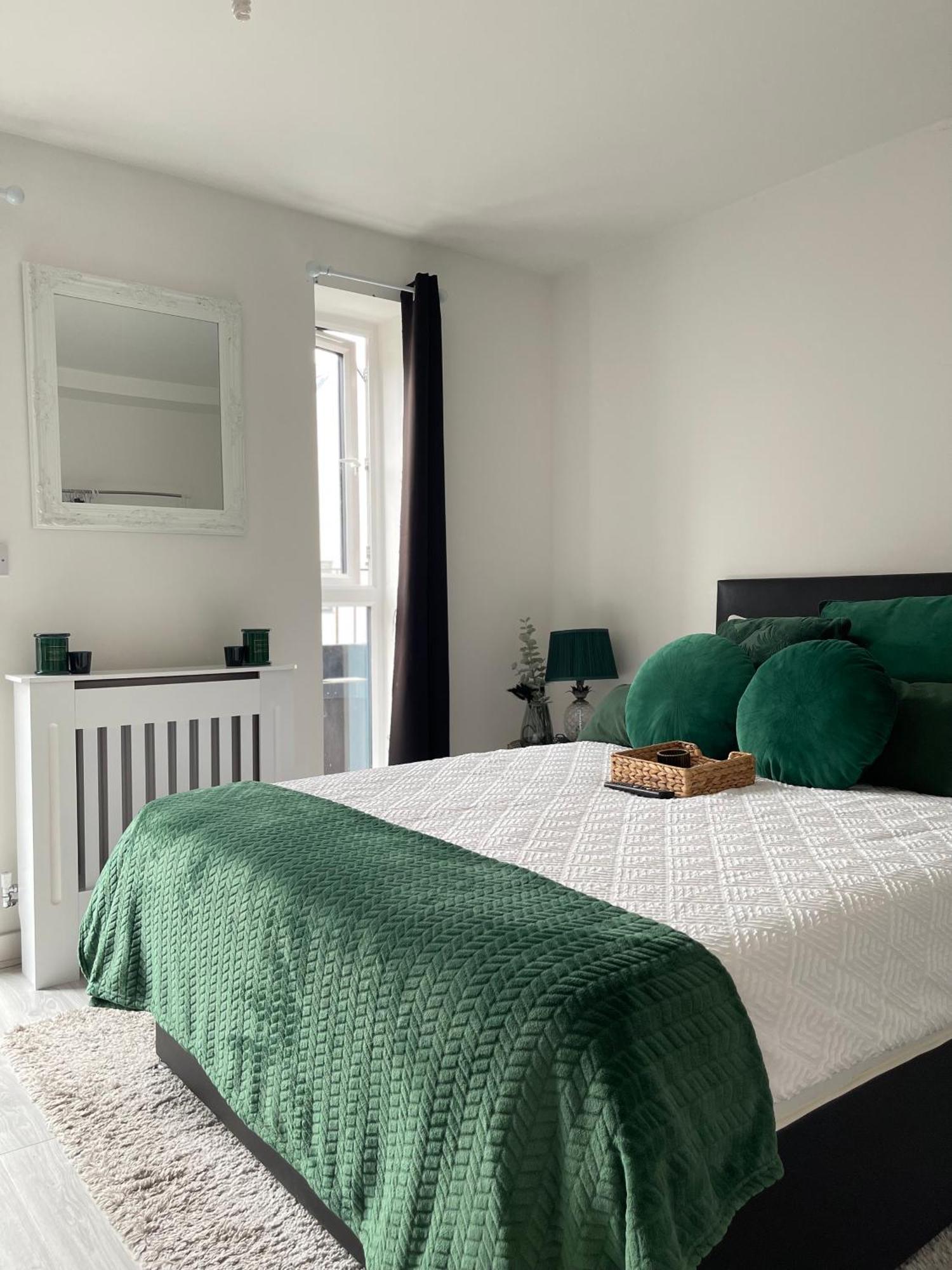 Cosy Bedrooms Манчестер Экстерьер фото